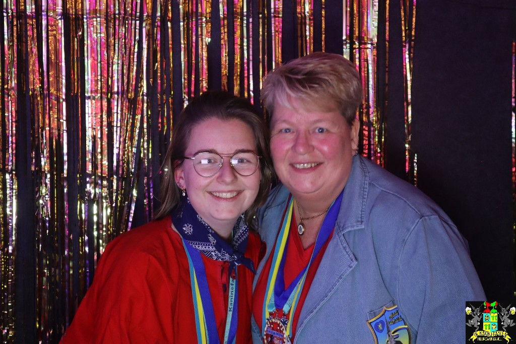 ../Images/Jeugd Opwarmbal Photobooth 306.jpg